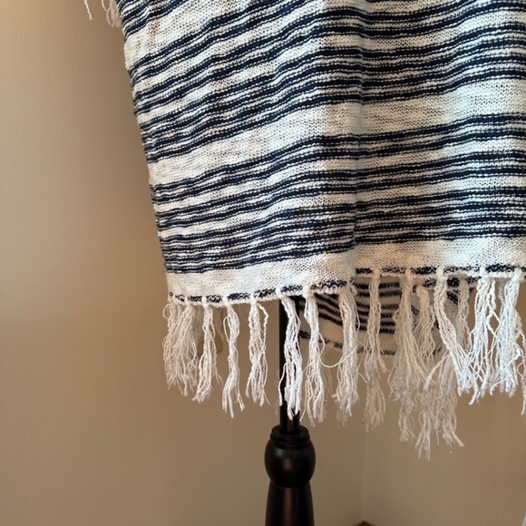 *SOLUTIONS!* White x Blue Open-Front Drill Cardigan Sweater Size S/M - Picture 5 of 9